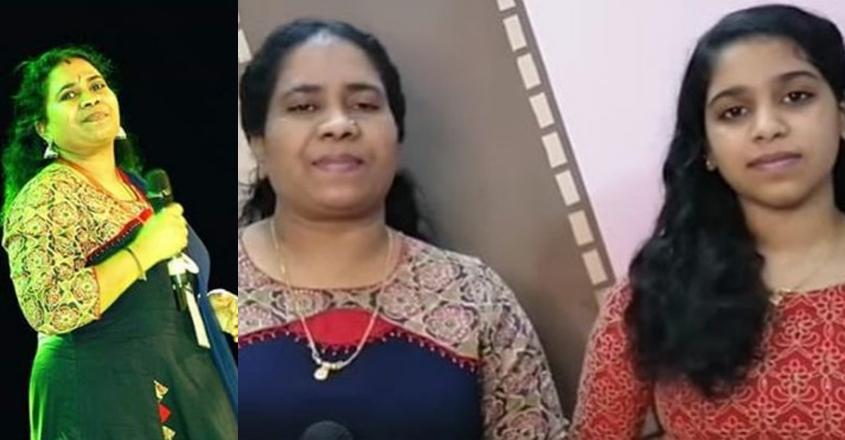 mother-daughter mother-daughter