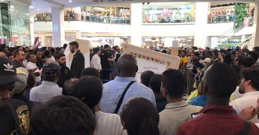 ദുബായ് ദെയ്റ സിറ്റി സെൻ്ററിൽ കഴിഞ്ഞ ദിവസം നടന്ന എ ഹോംലാൻഡ് ഫോർ ഒാൾ എന്ന പദ്ധതിയിൽ പങ്കെടുക്കാനെത്തിയവരുടെ തിരക്ക്