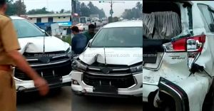 മുല്ലപ്പള്ളി രാമചന്ദ്രന്റെ കാർ അപകടത്തിൽപ്പെട്ടു; സംഭവം അങ്കമാലിയിൽ മുല്ലപ്പള്ളി രാമചന്ദ്രന്റെ കാർ അപകടത്തിൽപ്പെട്ടു; സംഭവം അങ്കമാലിയിൽ