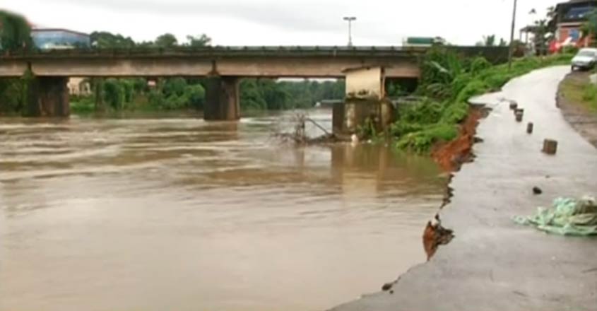 kozhikode-rain-t kozhikode-rain-t