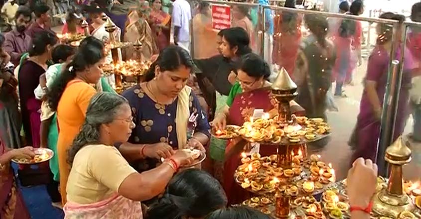 attukal-pongala-19-02