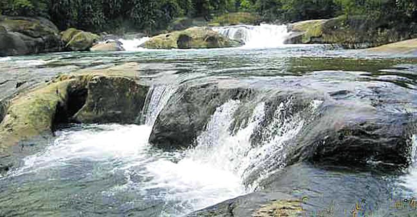 arippara-waterfalls