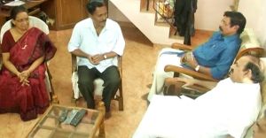 തിരുത്തൽ നടപടിക്ക് വീടുകയറി കോടിയേരി; ശബരിമല ചോദിച്ച് നാട്ടുകാർ തിരുത്തൽ നടപടിക്ക് വീടുകയറി കോടിയേരി; ശബരിമല ചോദിച്ച് നാട്ടുകാർ