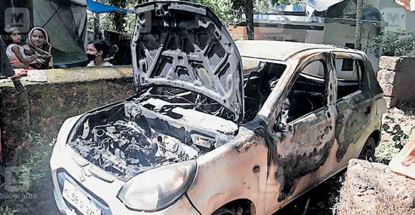 kannur-car-fired kannur-car-fired
