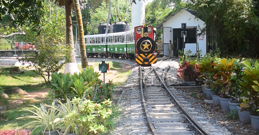 mini-train-03 mini-train-03