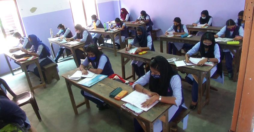 school-covid-02 school-covid-02