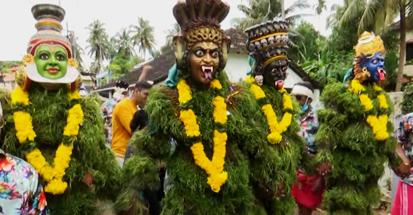 onam-and-kummatti-kali-in-thrissur