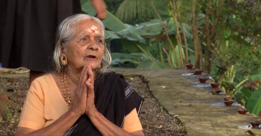 sabarimala-old-lady