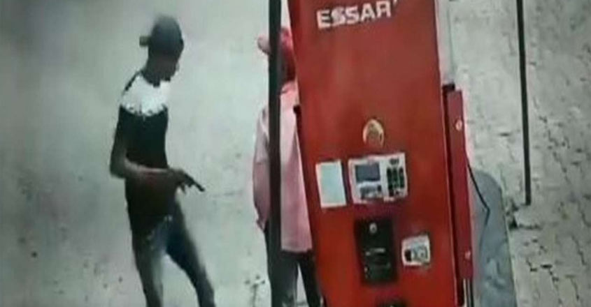 petrolpump-robbery-1 petrolpump-robbery-1