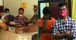 കൊച്ചിയില് വൻ കഞ്ചാവ് വേട്ട; സിനിമയിലെ ‘കിങ് ഓഫ് ഡാർക്’ പിടിയിൽ കൊച്ചിയില് വൻ കഞ്ചാവ് വേട്ട; സിനിമയിലെ ‘കിങ് ഓഫ് ഡാർക്’ പിടിയിൽ