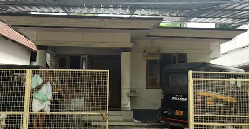 thrissur-house-bomb-attack thrissur-house-bomb-attack