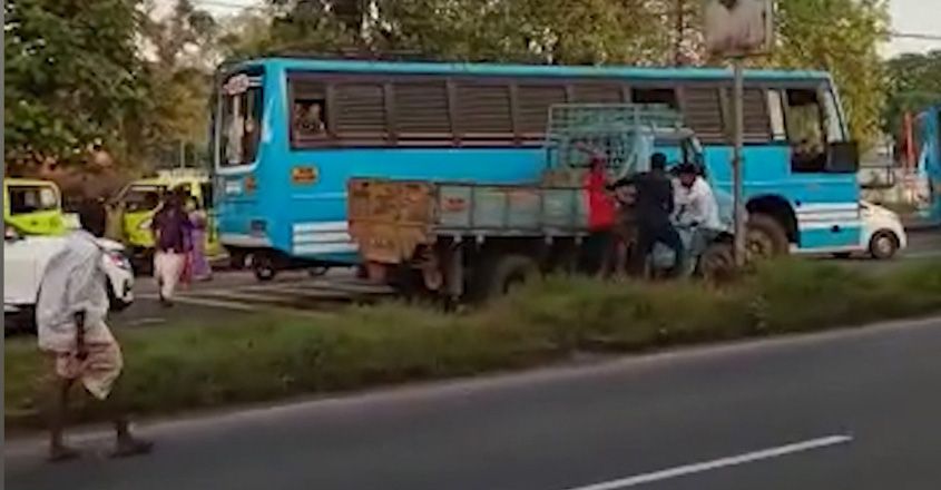 bus-employees-attack bus-employees-attack