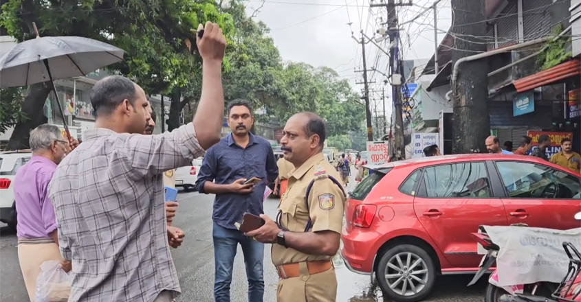 theft-attempt-in-jewellery-