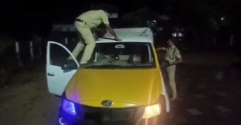 sand-smuggling-0505