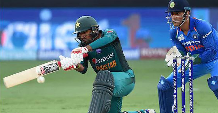 dhoni-sarfaraz-21 dhoni-sarfaraz-21