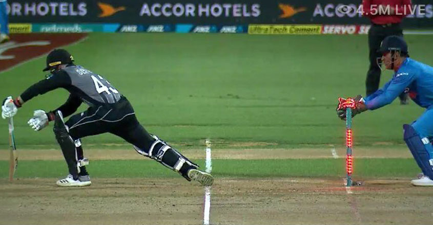 dhoni-seifert dhoni-seifert