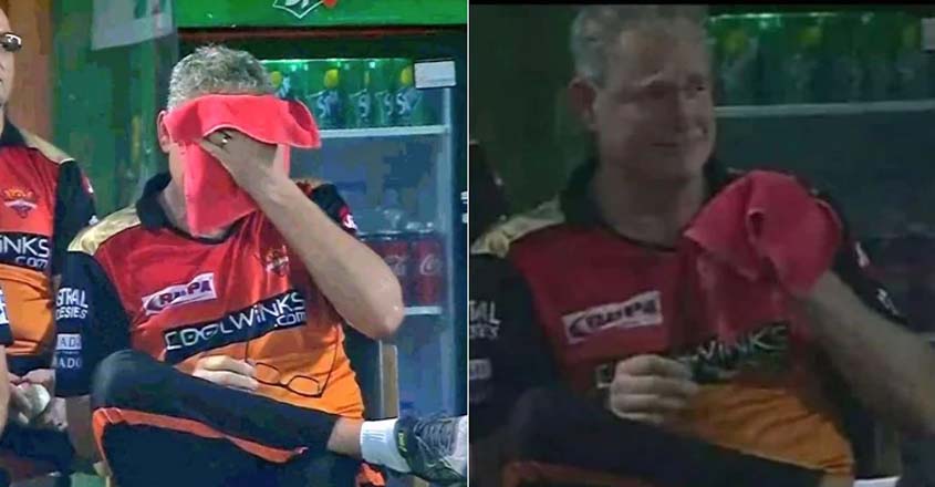 Tom-Moody-cry Tom-Moody-cry