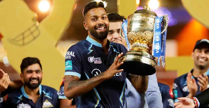 Hardik-Pandya-IPL-Trophy