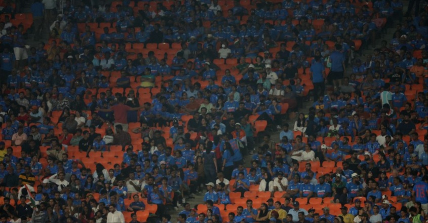 crowd-1