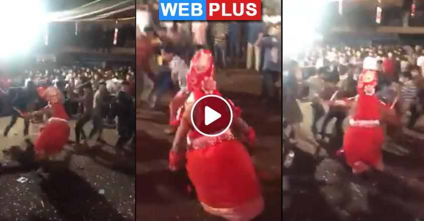 theyyam-attacking theyyam-attacking