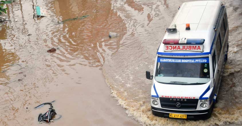 Ambulance-flood Ambulance-flood
