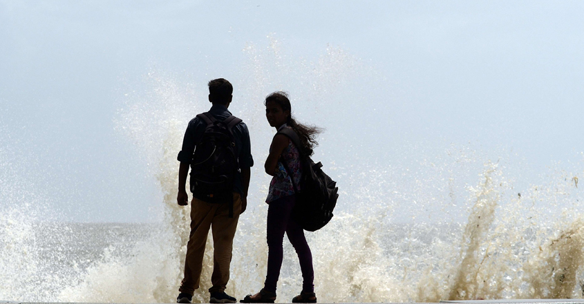 INDIA-WEATHER-TIDE INDIA-WEATHER-TIDE