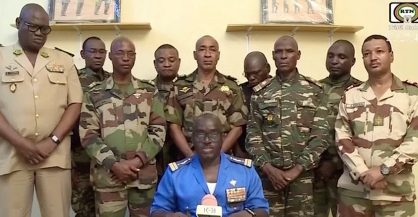 nigermilitarycoup-27 സൈന്യം പട്ടാള അട്ടിമറി പ്രഖ്യാപിക്കുന്നു. ചിത്രം: Reuters