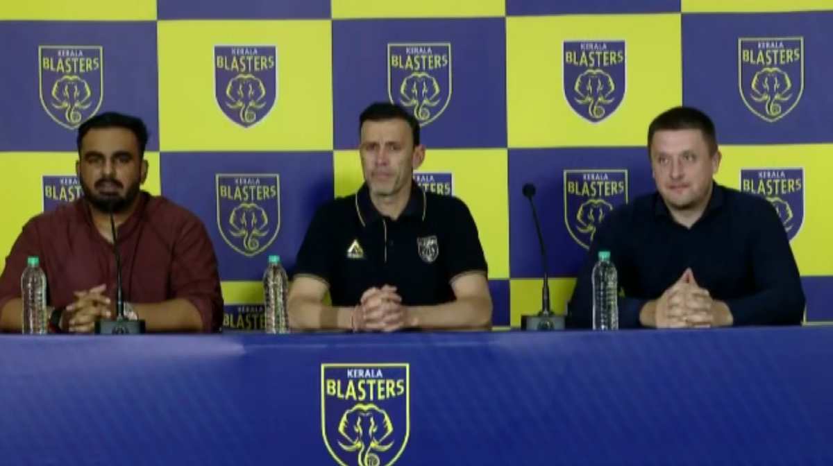 kerala-blasters-new-coach-press-meet