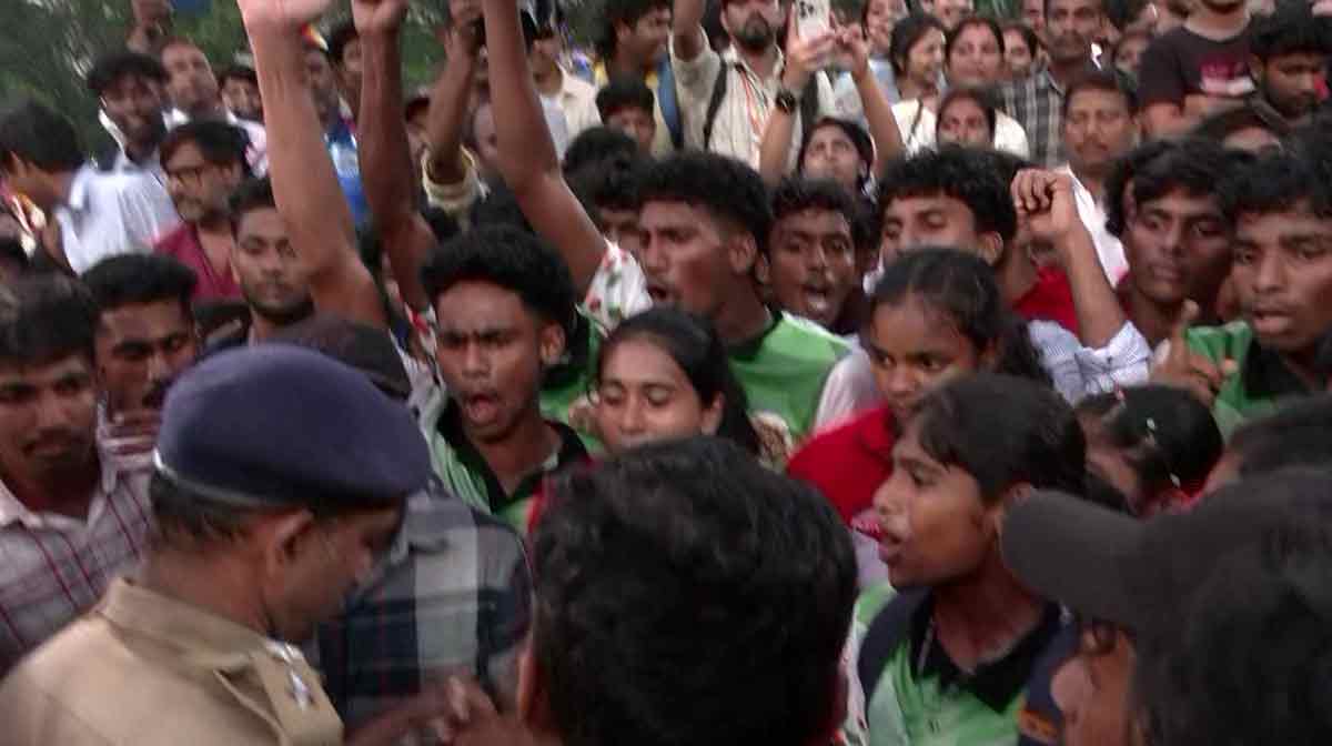 protest-school