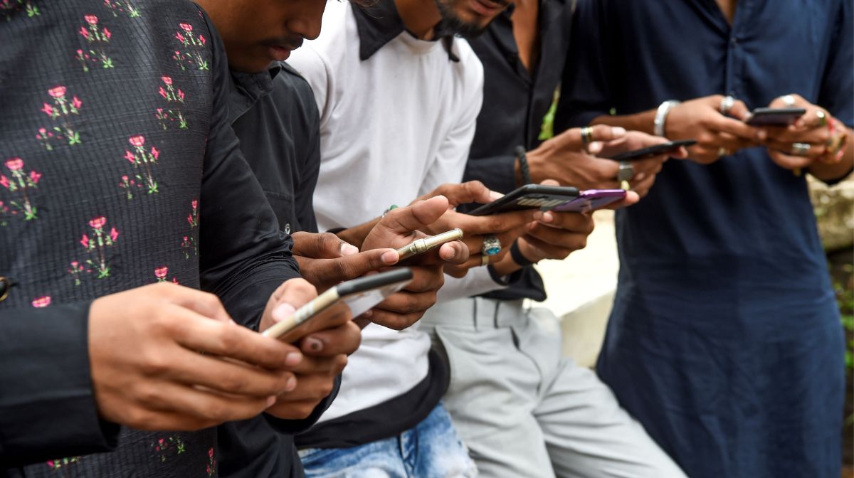 ഹോമിയോയെയും ആയുര്‍വേദത്തെയും തഴഞ്ഞതെന്തിന്? സര്‍ക്കാരിനെതിരെ ഡോ. ബിജു പൊതുജനാരോഗ്യ നിയമത്തിൽ കാലാനുസൃത മാറ്റങ്ങള്‍ വരുത്തി വ്യവസ്ഥ രൂപീകരിക്കാനായി രൂപീകരിച്ച ആരോഗ്യ വകുപ്പിന്‍റെ പ്രത്യേക സമിതിയില്‍ നിന്ന് ഹോമിയോ, ആയുര്‍വേദം എന്നിവയെ തഴഞ്ഞതിനെതിരെ - 1