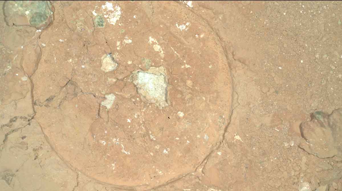 Image: science.nasa.gov/ (NASA's Mars Perseverance rover acquired this image, a nighttime mosaic of the Malgosa Crest abrasion patch at “Serpentine Rapids,” using its SHERLOC WATSON camera)