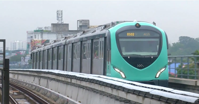 kochi-metro-maony-kilukkam kochi-metro-maony-kilukkam