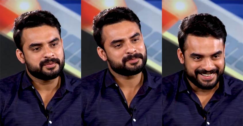 tovino-thomas-nere-chovve tovino-thomas-nere-chovve