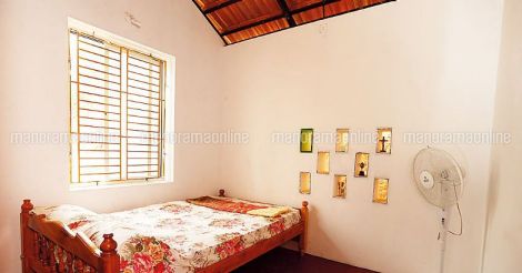 4.5lakh-house-thalassery-bedroom.jpg.image.784.410