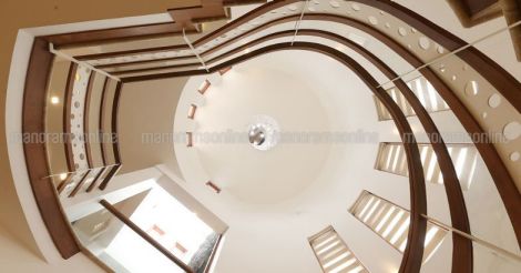 unique-elivation-house-mahe-stair.JPG.image.784.410